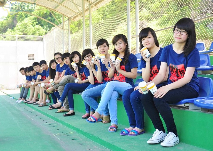 Mặc áo Äá»ng phục lá»p là giải pháp tá»t nhất Äá» xây dá»±ng môi trưá»ng hòa Äá»ng, thân thiá»n hÆ¡n