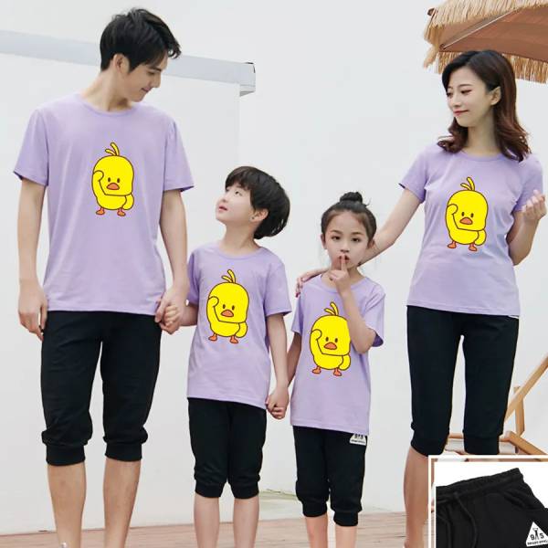 Mẫu áo gia đình màu tím logo con vịt vàng