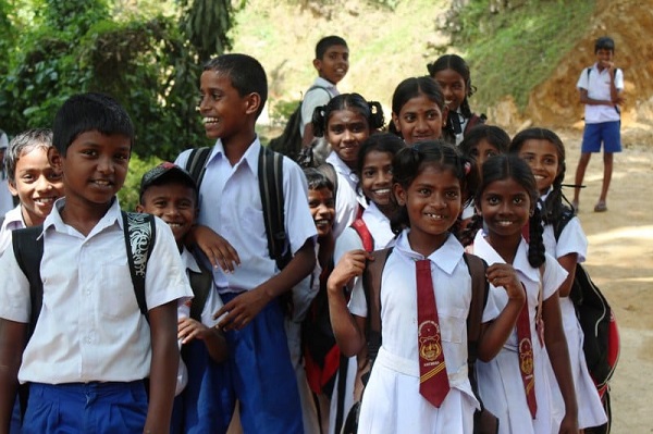 Đồng phục học sinh Sri Lanka
