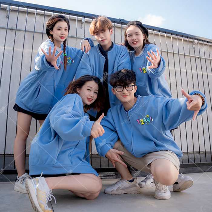 May áo khoác đồng phục học sinh tại công ty Hồng Hà